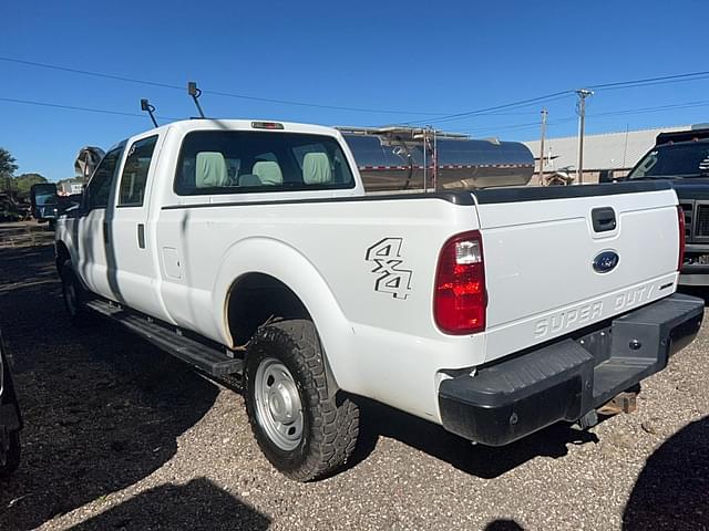 Image of Ford F-350 equipment image 1