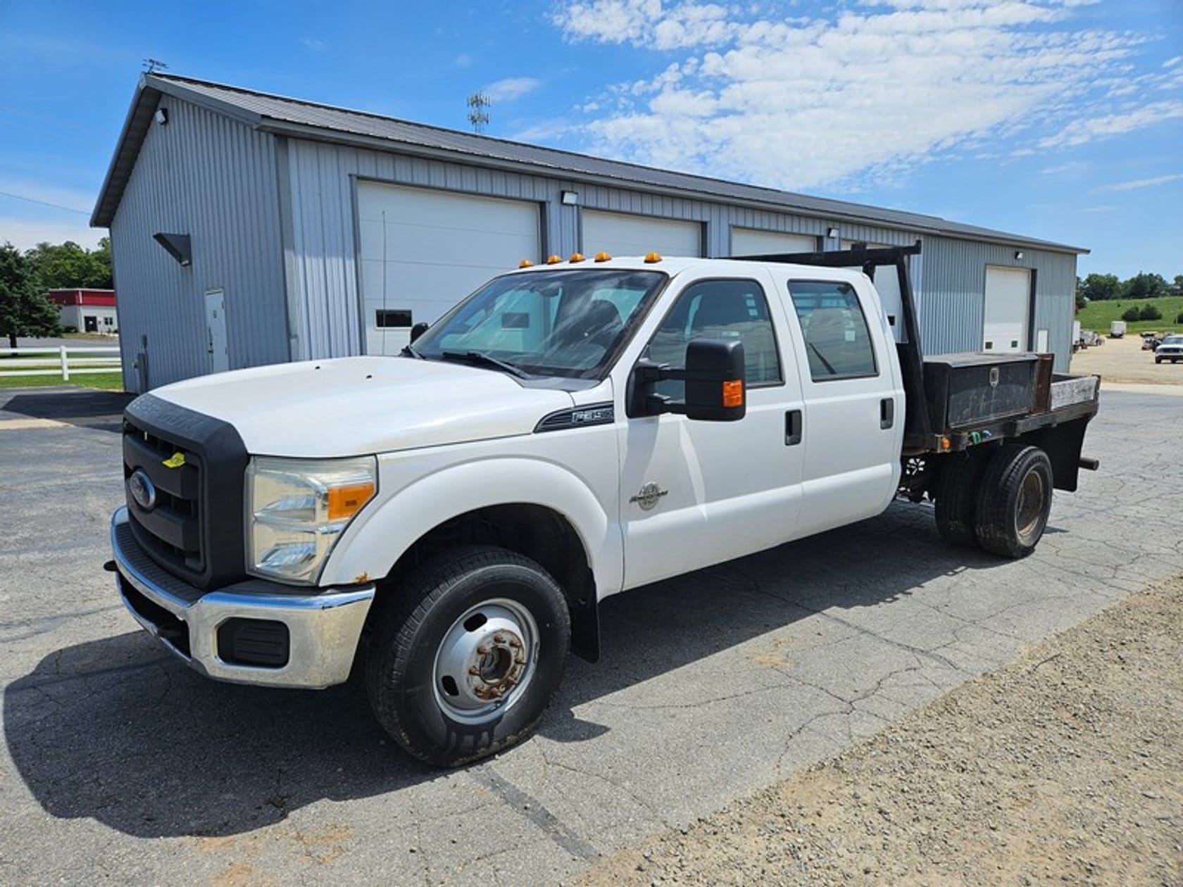 2013 Ford F-350 Equipment Image0