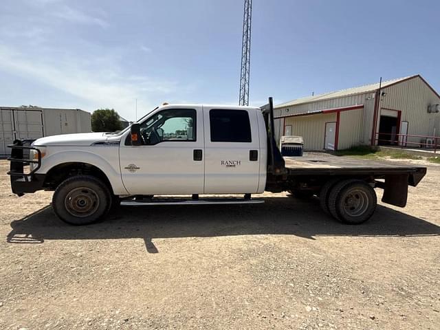 Image of Ford F-350 equipment image 1