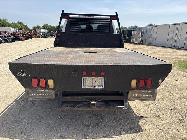 Image of Ford F-350 equipment image 3
