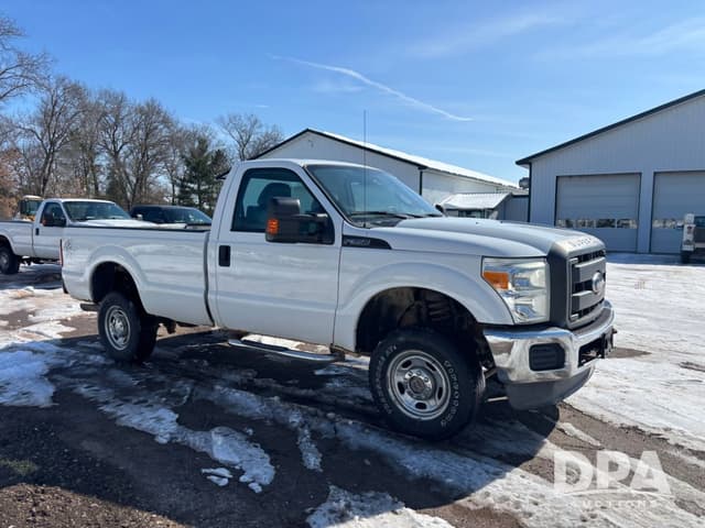 Image of Ford F-350 equipment image 1
