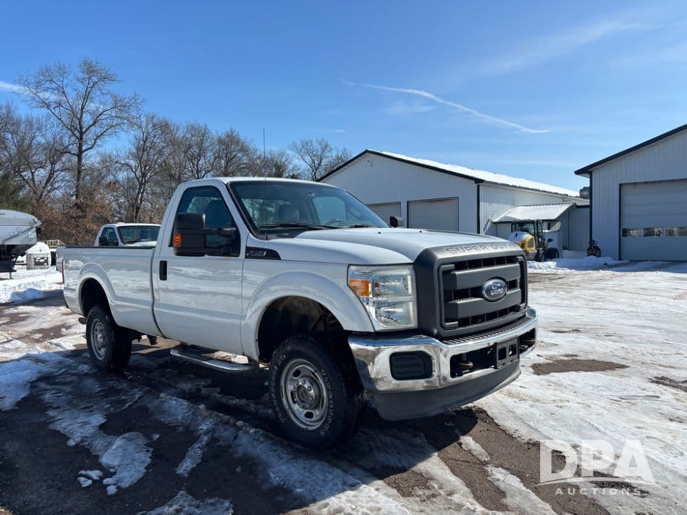 Image of Ford F-350 Primary image