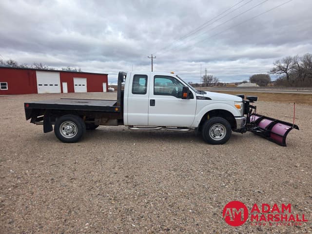 Image of Ford F-350 equipment image 2