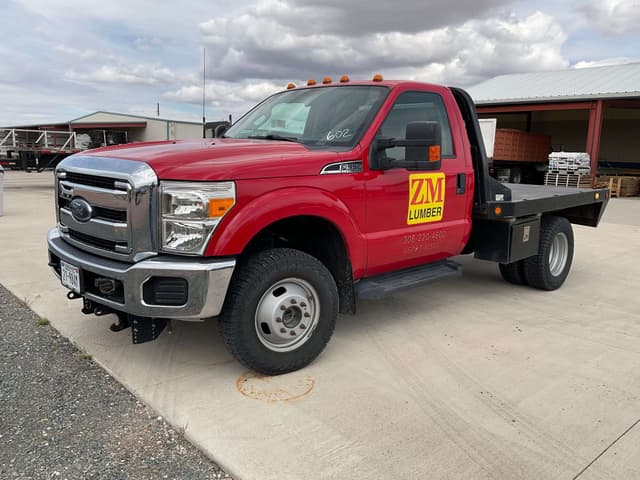 Image of Ford F-350 equipment image 2