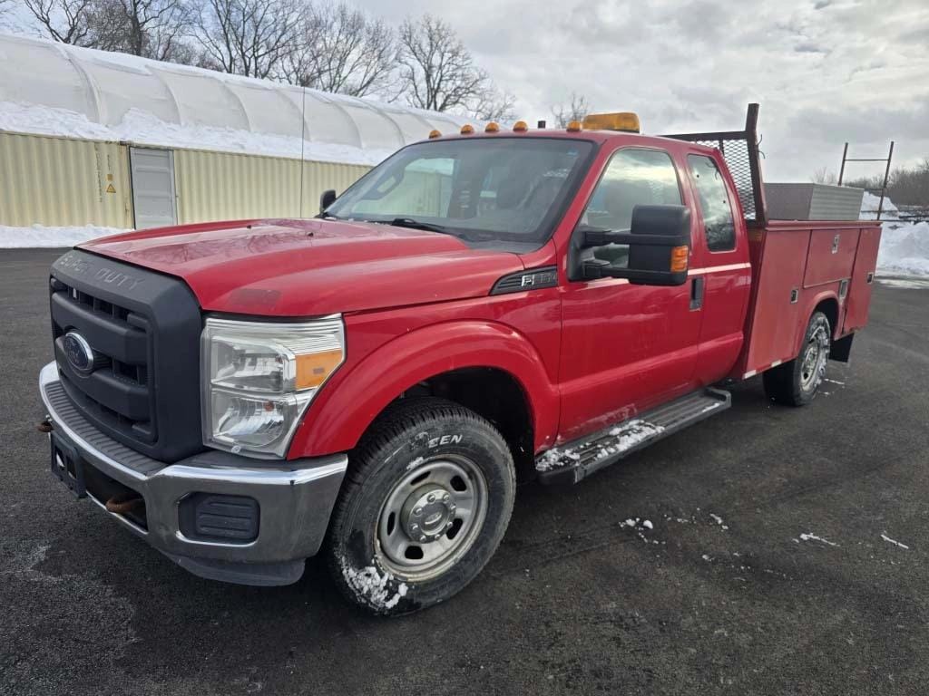 2013 Ford F-350 Equipment Image0