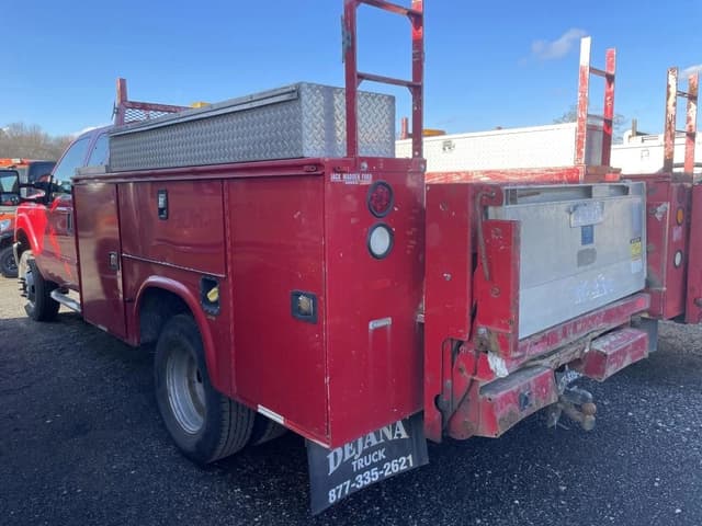 Image of Ford F-350 equipment image 4