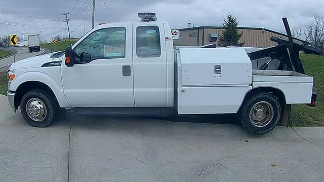 Image of Ford F-350 equipment image 1