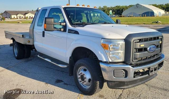Image of Ford F-350 equipment image 2