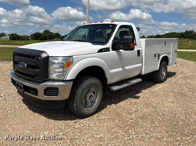 2013 Ford F-350 Equipment Image0