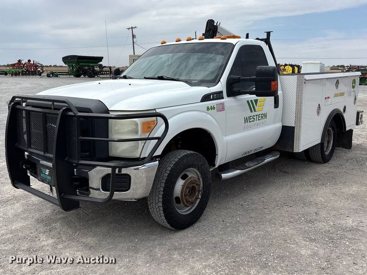 2013 Ford F-350 Equipment Image0