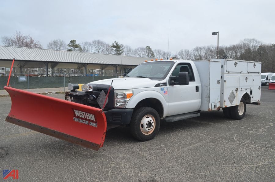 2013 Ford F-350 Equipment Image0