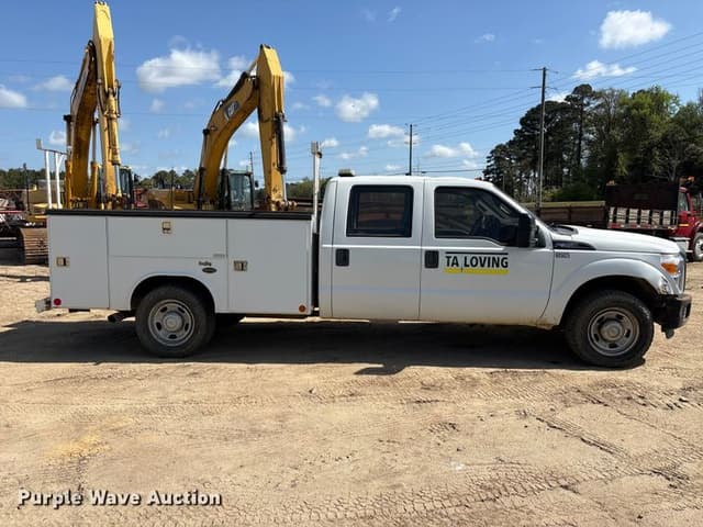 Image of Ford F-350 equipment image 3