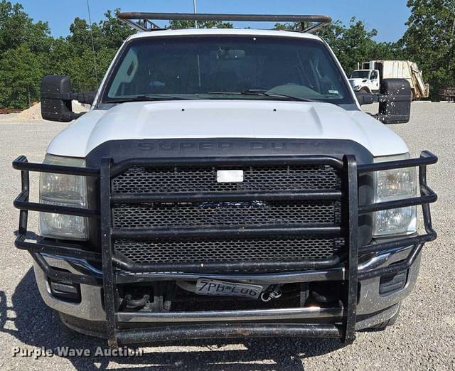 Image of Ford F-350 equipment image 1