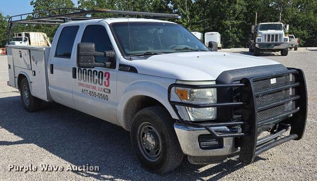 Image of Ford F-350 equipment image 2