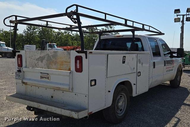 Image of Ford F-350 equipment image 4