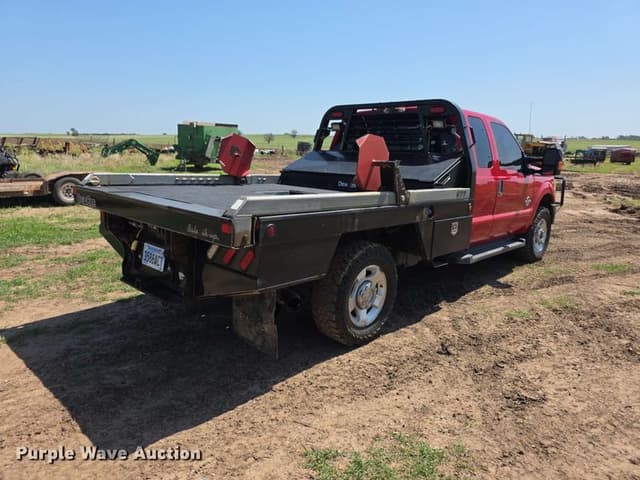 Image of Ford F-350 equipment image 4