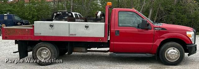 Image of Ford F-350 equipment image 3