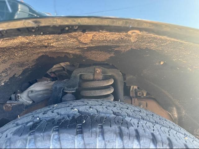 Image of Ford F-350 equipment image 4