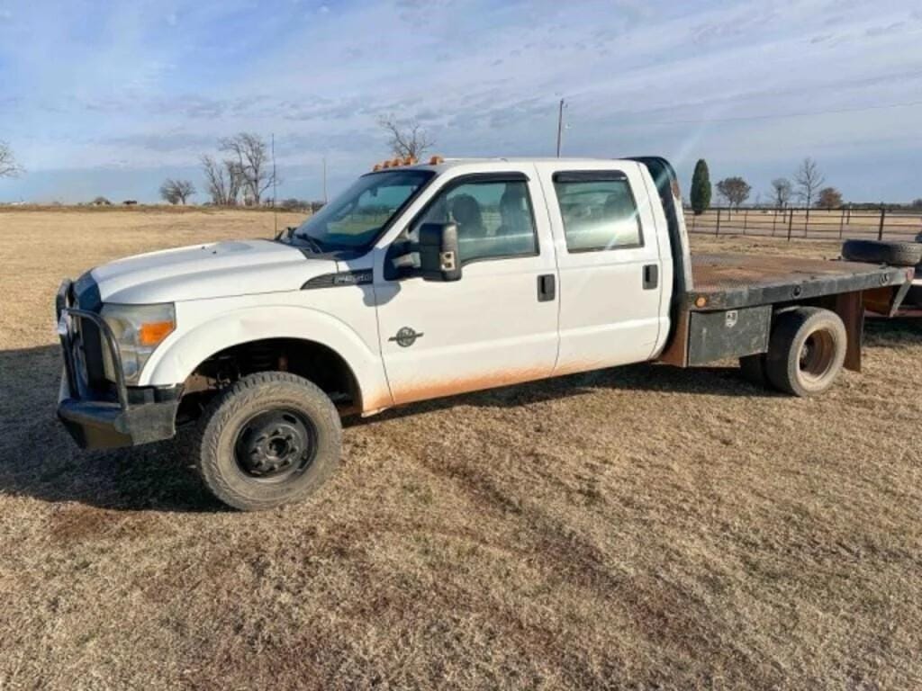 2013 Ford F-350 Equipment Image0