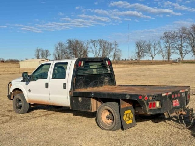 Image of Ford F-350 equipment image 1