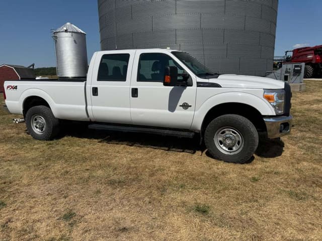 Image of Ford F-350 equipment image 4