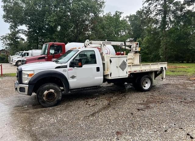 Image of Ford F-450 equipment image 3