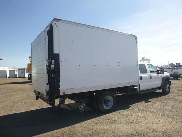 Image of Ford F-450 equipment image 2