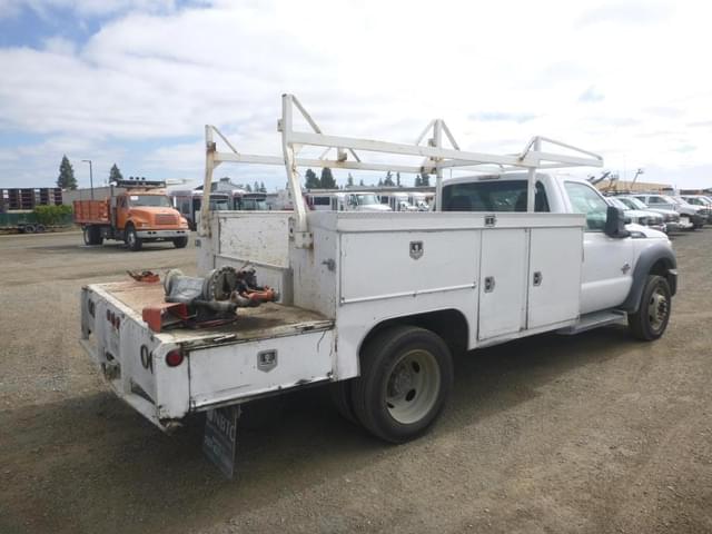 Image of Ford F-450 equipment image 2