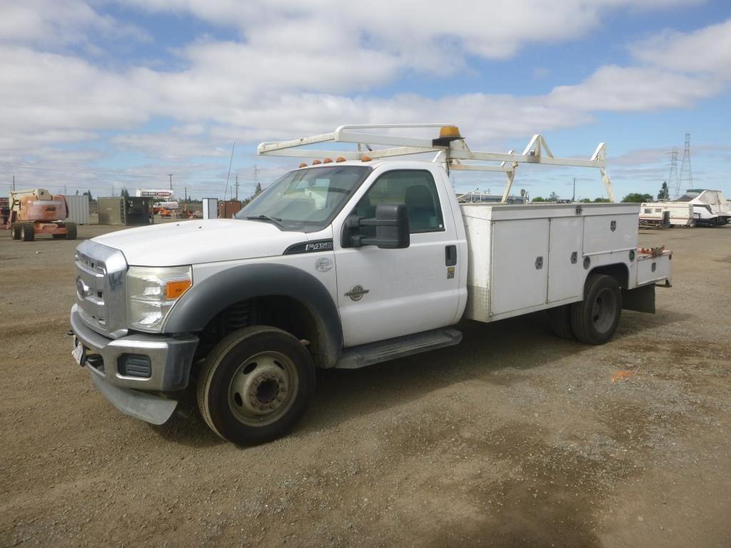 Image of Ford F-450 Primary image