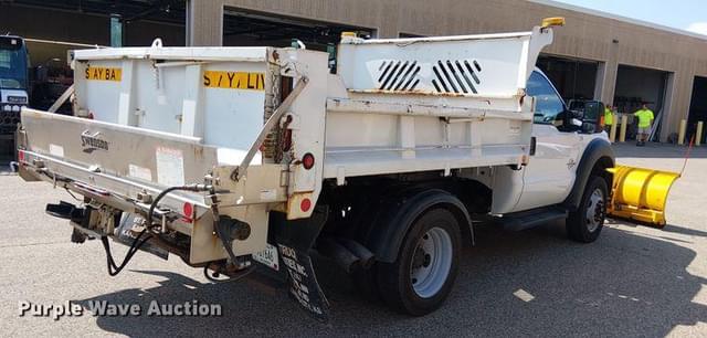 Image of Ford F-450 equipment image 3