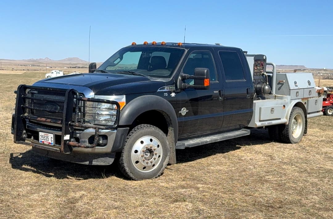 Image of Ford F-450 Primary image