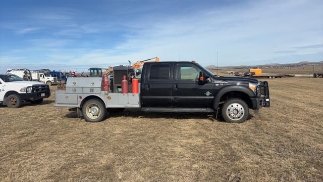 Image of Ford F-450 equipment image 4