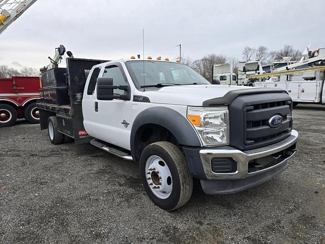 Image of Ford F-450 equipment image 2