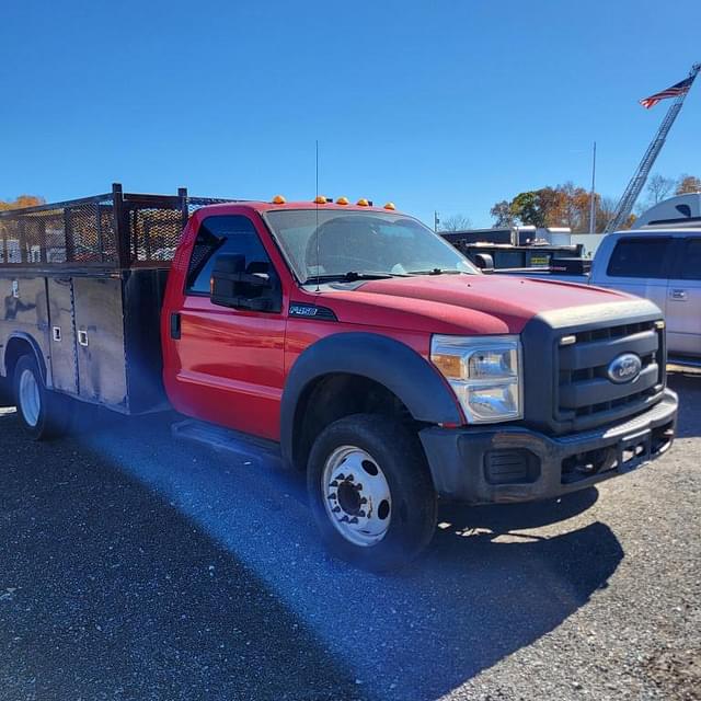 Image of Ford F-450 equipment image 3