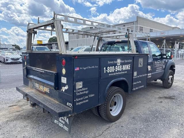 Image of Ford F-450 equipment image 2