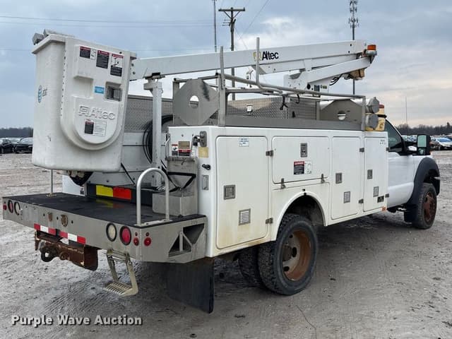 Image of Ford F-450 equipment image 4