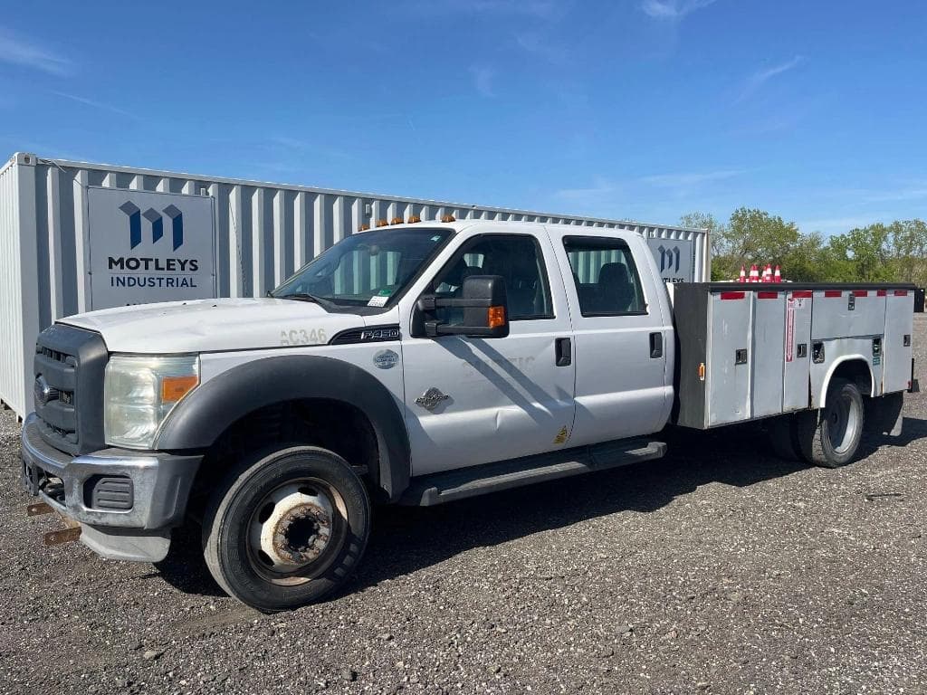 Image of Ford F-450 Primary image