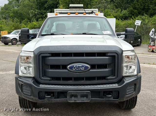 Image of Ford F-450 equipment image 1