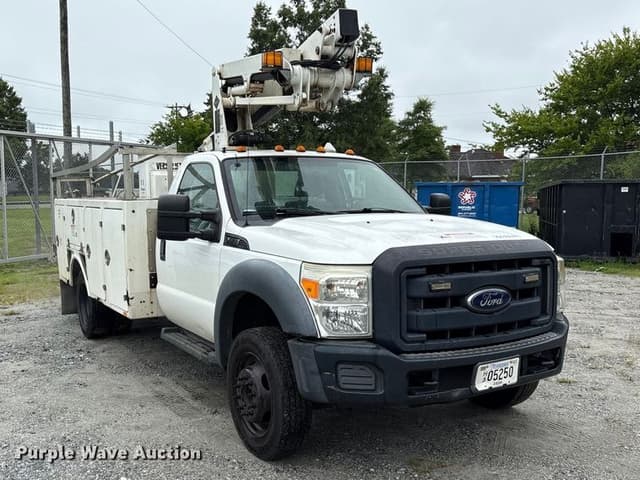 Image of Ford F-450 equipment image 2