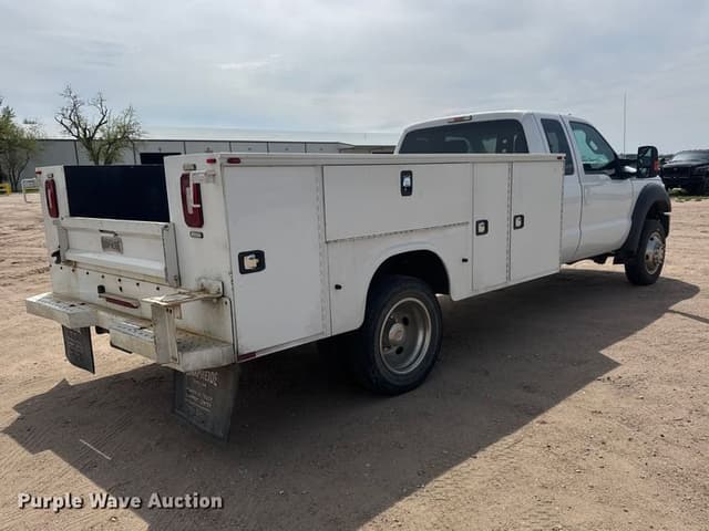 Image of Ford F-450 equipment image 4