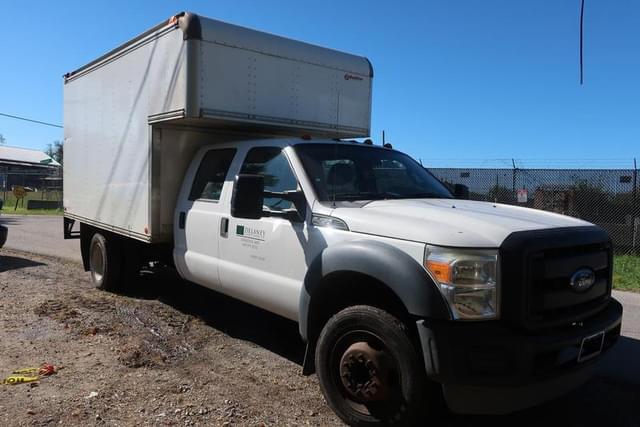 Image of Ford F-450 equipment image 3