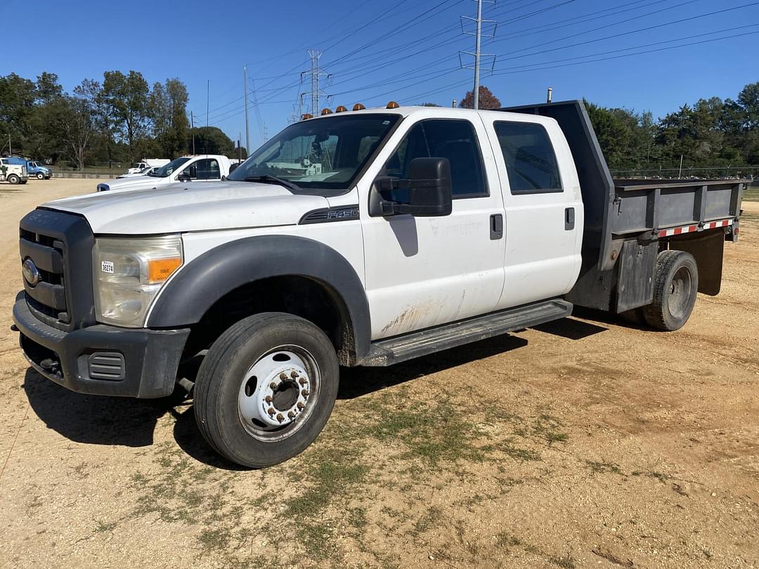 Image of Ford F-450 Primary image