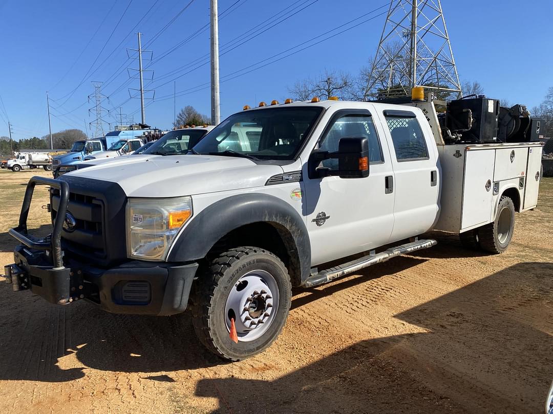 Image of Ford F-450 Primary image