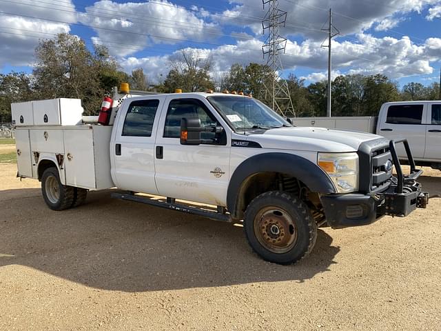 Image of Ford F-450 equipment image 3