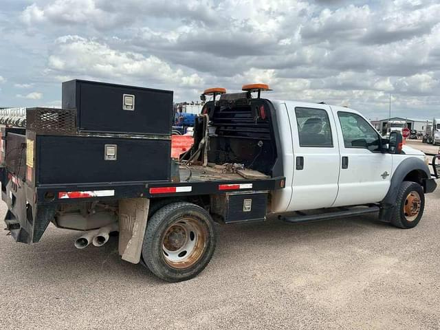 Image of Ford F-550 equipment image 2
