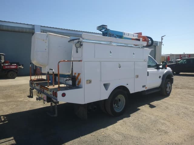 Image of Ford F-550 equipment image 2