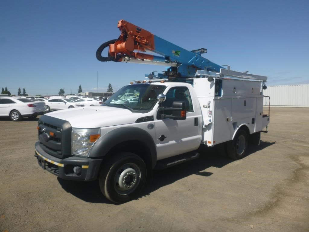 Image of Ford F-550 Primary image