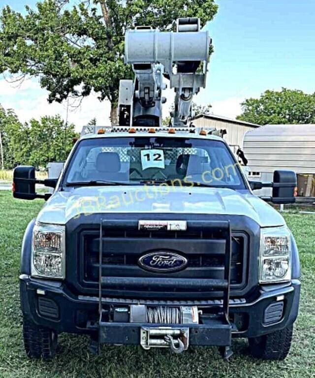 Image of Ford F-550 equipment image 1