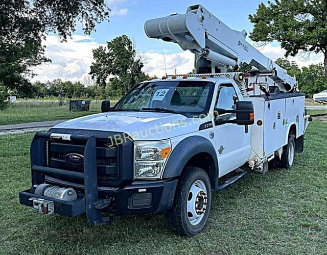 Image of Ford F-550 equipment image 2