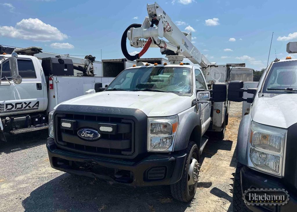 Image of Ford F-550 Primary image